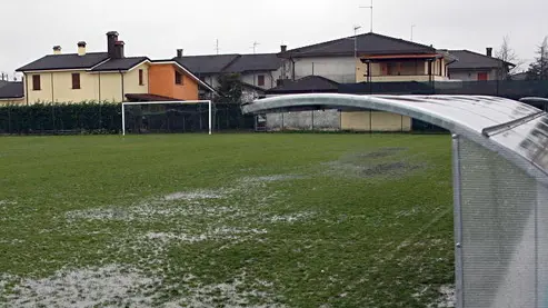 stella partita atheste vs bagnoli san siro ph.zangirolami nella foto: il campo allagato causa del rinvio della partita