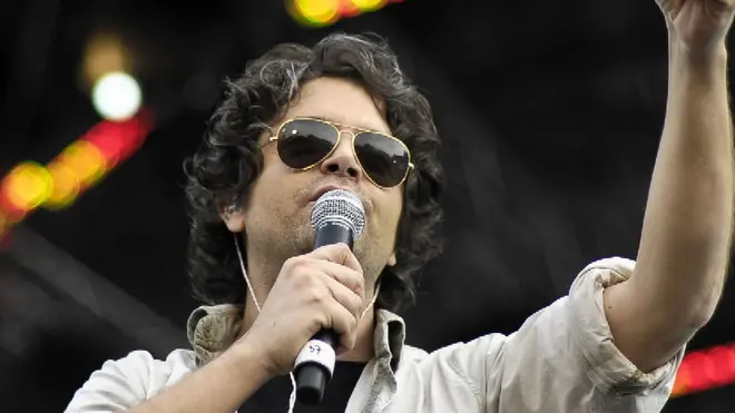 PRIMO MAGGIO: SAMUELE BERSANI, ANCHE LA MUSICA PERDE IL LAVORO. LA SINISTRA? NON ESISTE PIU'. Samuele Bersani durante il concerto del Primo Maggio in piazza San Giovanni in Laterano a Roma. GUIDO MONTANI / PAL