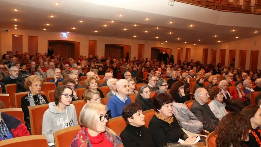 Bumbaca Gorizia 06.03.2016 Teatro Verdi, prof Isnenghi © Fotografia di Pierluigi Bumbaca