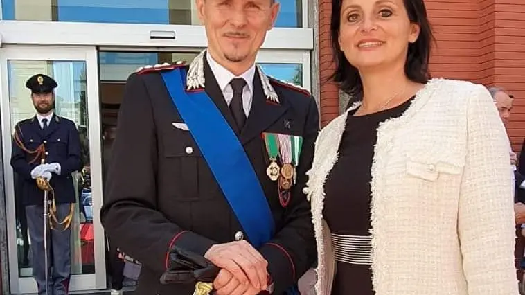 Il colonnello dell'Arma Antonio Dibari con la moglie, il viceministro Vannia Gava