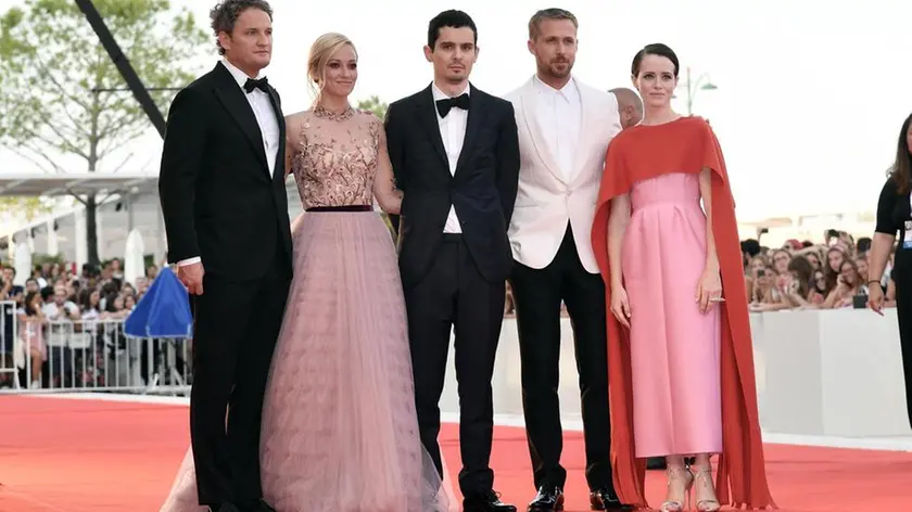 29/08/2018 Venezia, 75 Mostra Internazionale d' Arte Cinematografica. Cerimonia di apertura Red carpet del film First Man, nella foto il regista Damien Chazelle ed il cast con Jason Clarke, Olivia Hamilton, Ryan Gosling, Claire Foy