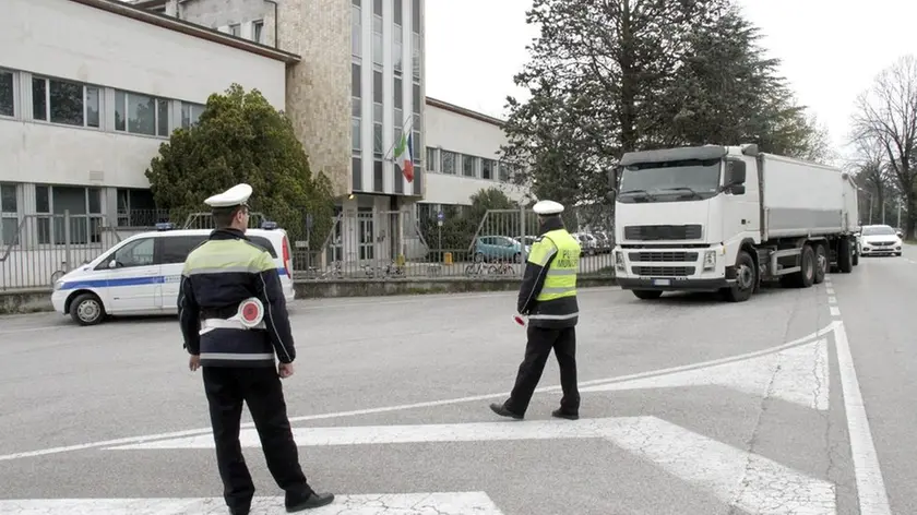 Bonaventura Monfalcone-21.03.2017 Controllo dei vigili urbani-Cervignano-foto di Katia Bonaventura