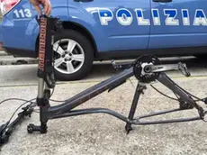 Una delle mountain bike sequestrate dalla polizia