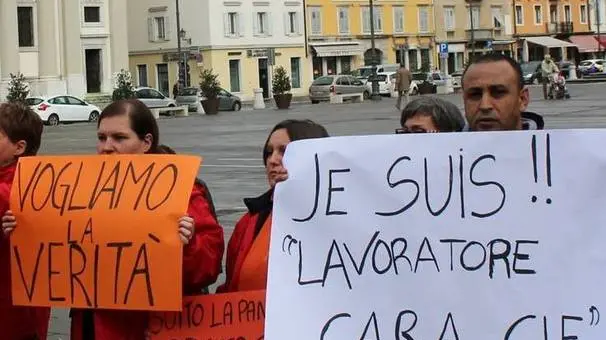 Bumbaca Gorizia 23.02.2015 Protesta lavoratori CARA Fotografia di Pierluigi Bumbaca