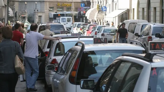 Lasorte Trieste 10 06 05 - Taxi Via Gallina -
