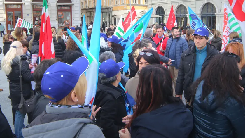 Lasorte Trieste 02/03/17 - Piazza Unità, Sala Giunta, Sciopero Addetti Mense Scolastiche
