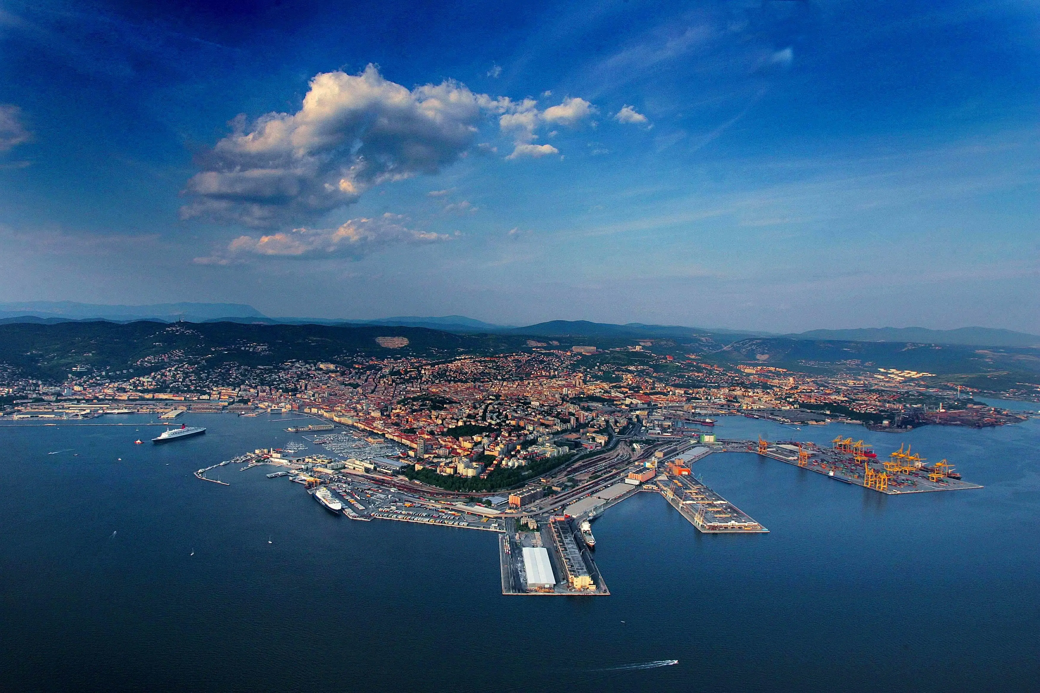 Il porto di Trieste