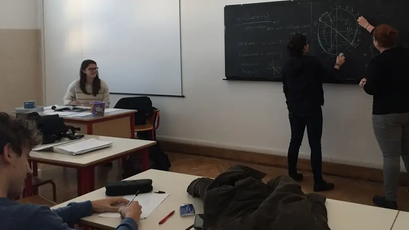 Una lezione inserita nei corsi organizzati dalla Consulta studenti all'Oberdan