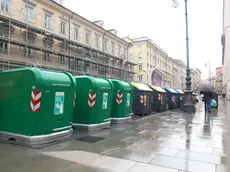 Lasorte Trieste 11/11/19 - Piazza della Borsa, Cassonetti Rifiuti