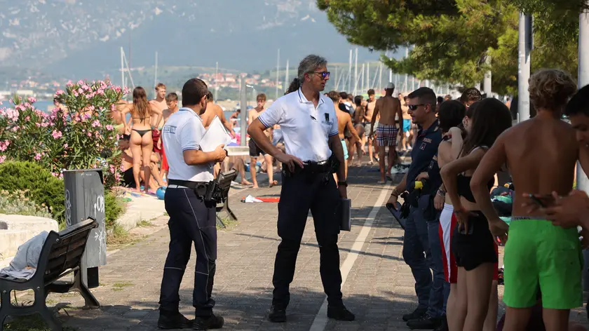 Controlli di polizia sul lungomare a Muggia (Lasorte)
