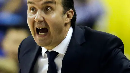 Italy’s head coach Simone Pianigiani gestures during the EuroBasket European Basketball Championship group B match between Iceland and Italy in Berlin, Germany, Sunday, Sept. 6, 2015. Italy defeat Iceland 69-62. (Photo/Markus Schreiber)