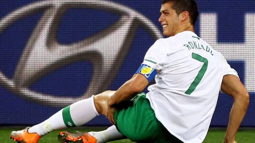 epa02230102 Portugal's Cristiano Ronaldo reacts during the FIFA 2010 World Cup round of 16 soccer match between Spain and Portugal at the Green Point stadium in Cape Town, South Africa, 29 June 2010. EPA/ESTELA SILVA Please refer to www.epa.eu/downloads/FIFA-WorldCup2010-Terms-and-Conditions.pdf