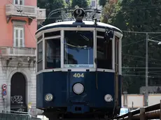 Il tram di Opicina affronta la salita dopo piazza Casali Foto Lasorte