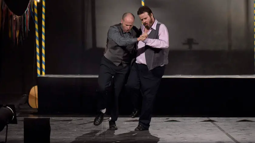 Udine, 31/10/2015 - Teatro Palamostre - Non c'è acqua più fresca - uno spettacolo di Giuseppe Battiston - drammaturgia Renata M. Molinari - regia e spazio scenico Alfonso Santagata - interpreti Giuseppe Battiston e Piero Sidoti - disegno luci Andrea Violato - canzoni e musiche originali dal vivo Piero Sidoti - produzione CSS Teatro stabile di innovazione del FVG - Foto Luca d'Agostino/Phocus Agency © 2015