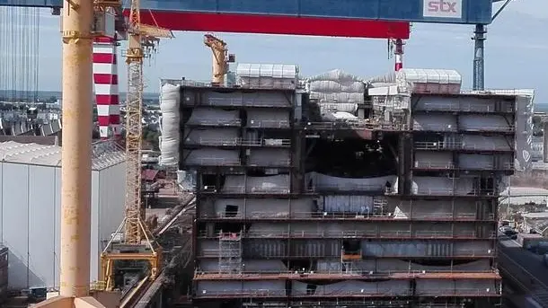 La nuova MSC Meraviglia all'interno dei cantieri navali STX di Saint-Nazaire, 2 Settembre 2016. ANSA/ LUCIANO CLERICO