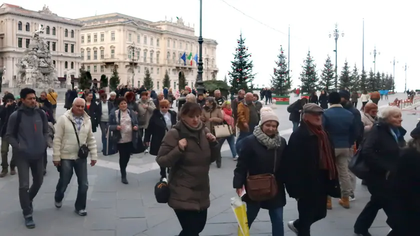 Lasorte Trieste 07/12/19 - Piazza Unità, Turisti