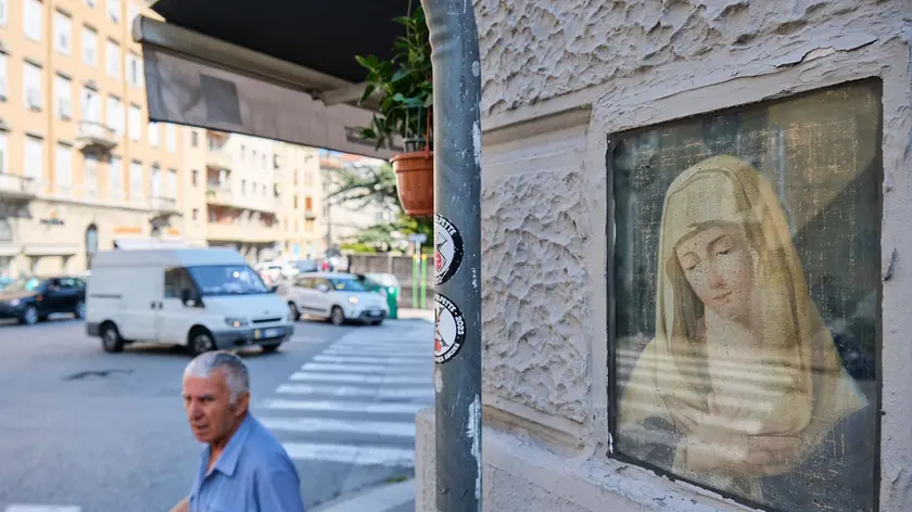 Alcune edicole votive in diversi punti della città (foto di Massimo Silvano)