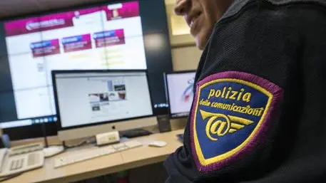 Un momento della presentazione del servizio della Polizia postale contro le fake news presso il Centro Anticrimine Informatico a Roma, 18 gennaio 2018..ANSA/MASSIMO PERCOSSI