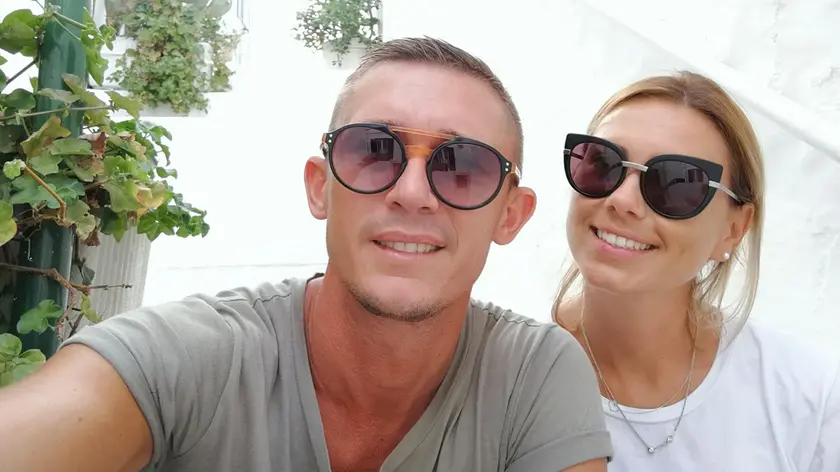 Matteo Marino, 42 anni, agente di commercio, e la compagna Giulia Bacchia di 37, maestra. Il figlio ha 3 anni