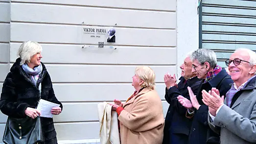 Lo scoprimento della targa dedicata a Viktor Parma Foto Massimo Silvano