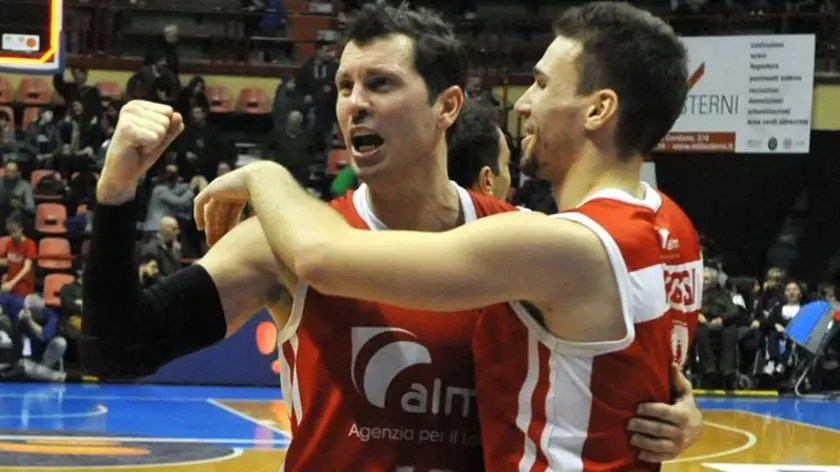 Foto BRUNI 19.02.17 Basket Alma Trieste- Uniero Forlì-pecile e bossi