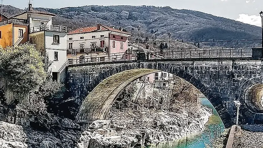 Lo spettacolare ponte di Canale (Kanal).