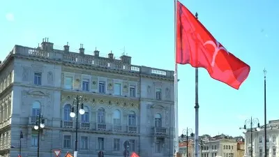 Foto BRUNI TRieste 16.09.12 manifestazione con alza bandiera sul Molo Audace di Trieste Libera