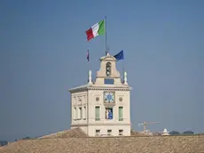 Il palazzo del Quirinale, fotografato dal terrazzo del palazzo della Consulta, in un'immagine d'archivio..ANSA/ GUIDO MONTANI