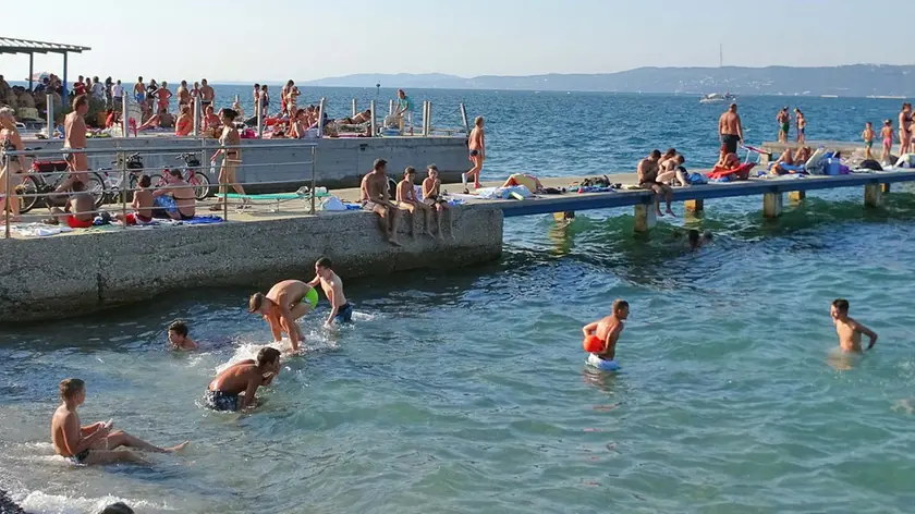 Foto Bruni 09.08.15 Muggia-bagnanti