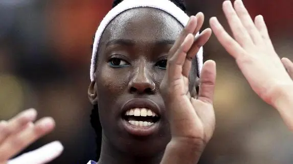 epa07095084 Paola Egonu (R) of Italy celebrates a point during the FIVB Women's World Championship third round Pool G volleyball match between Italy and Japan in Nagoya, central Japan, 15 October 2018. EPA/KIYOSHI OTA