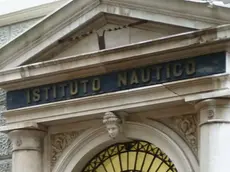 Lasorte Trieste 29/10/15 - Piazza Hortis, Istituto Tecnico Nautico, Vecchia Scritta Istituto Nautico