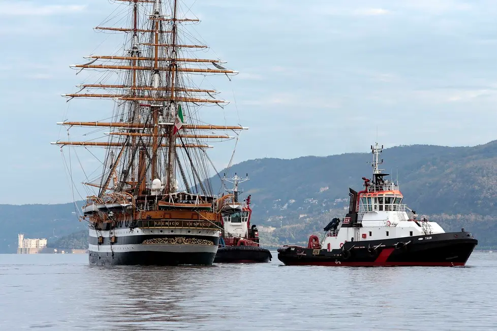 Silvano Trieste 2018-10-08 L'arrivo di Nave Vespucci