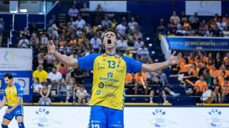 Il giuliano Paolo Zonca, 26 anni di Monfalcone, ha trovato casa nell'isola di Gran Canaria. nella formazione del Club Voleibol Guaguas.