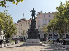 Lasorte Trieste 22/08/13 - Piazza Venezia, Statua di Massimiliano