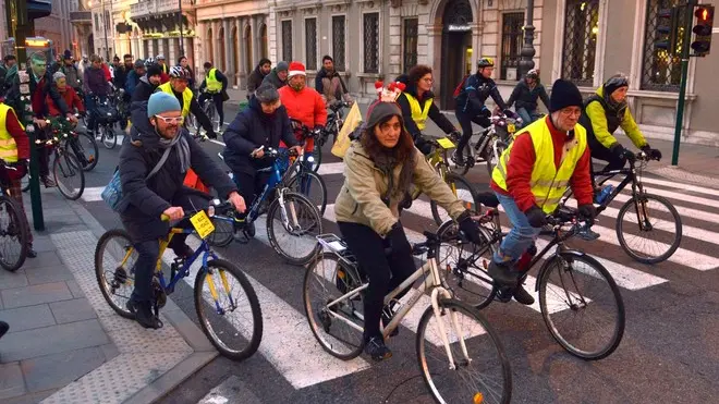 Foto Bruni 14.12.13 Cicloturisti contro l'inquinamento di Ulisse ass.ne