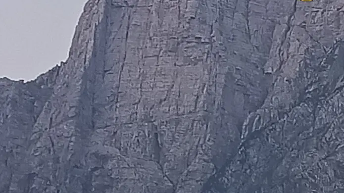 La parete del Monte Mangart sulle Alpi Giulie, al confine tra Italia e Slovenia.