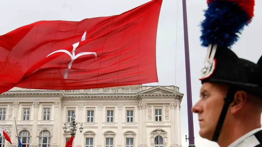 Silvano Trieste 02/06/2014 Piazza Unita', ammainabandiera