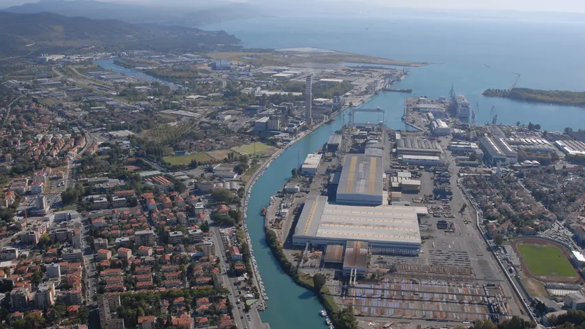 Una veduta dall'alto dell cantiere navale di Panzano a Monfalcone