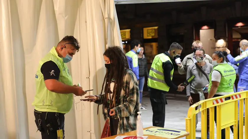 La parte centrale dell’ evento si svolge in due aree contigue, i Giardini pubblici di Corso Verdi che ospitano il Villaggio della mente e Piazza Battisti in cui è collocato il Villaggio del gusto.