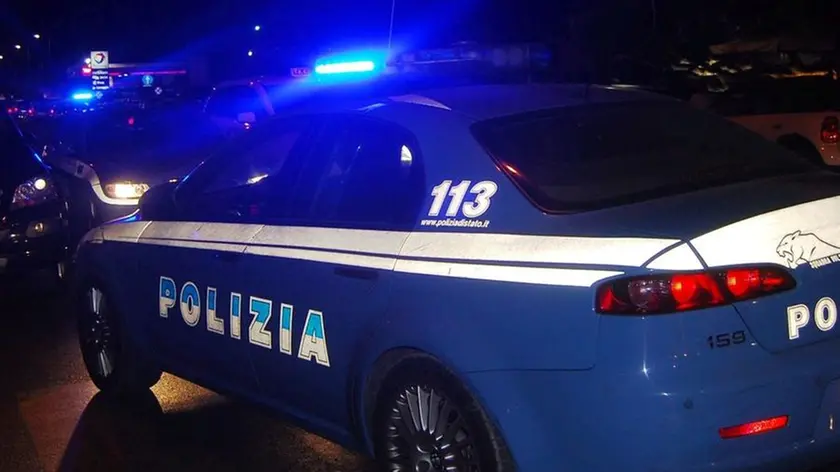 Una volante della Polizia in una foto di repertorio