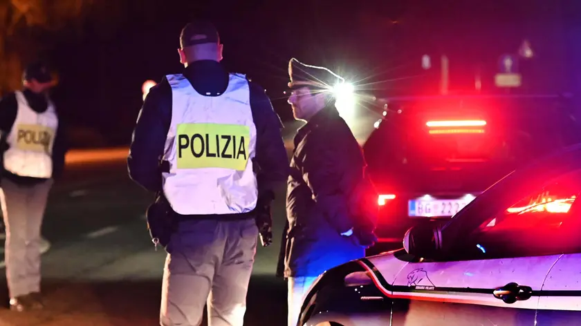 Una pattuglia della Polizia di Stato (foto di archivio)