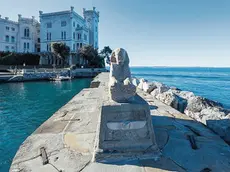 la sfinge del porticciolo di Miramare