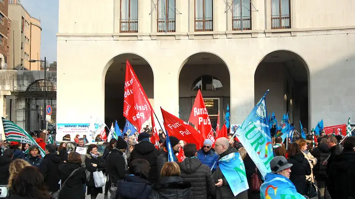 Lasorte Trieste 15/12/15 - Piazza Oberdan, Regione, Manifestazione Sindacati Pubblico Impiego