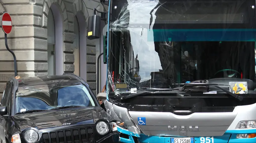 Lasorte Trieste 17/06/14 - Via Mazzini angolo Via S.Spiridione, Incidente