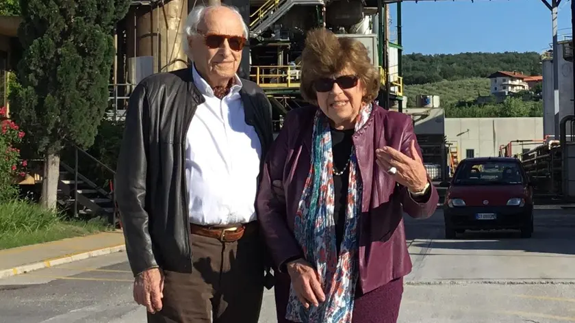 Annamaria e Luciano Luciani all’ingresso dell’Alder fotoservizio Andrea Lasorte