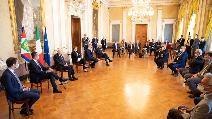 Il Presidente della Repubblica Sergio Mattarella con i rappresentanti degli esuli, Trieste, 13 luglio 2020. Ansa/Francesco Ammendola - Ufficio per la Stampa e la Comunicazione della Presidenza della Repubblica +++ No sales, editorial use only ++