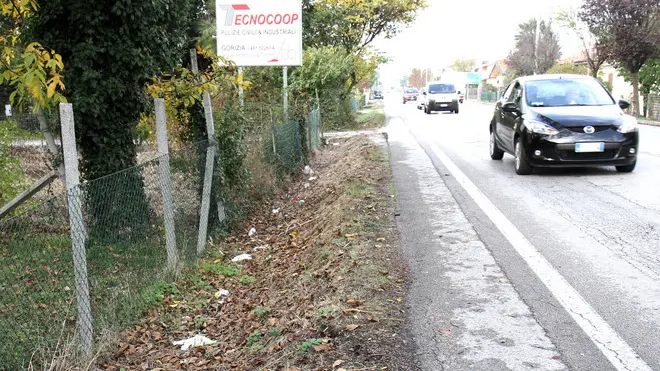 Bonaventura Monfalcone-07.11.2011 Canale trascurato-Via Redipuglia-Ronchi dei Legionari-foto di Katia Bonaventura