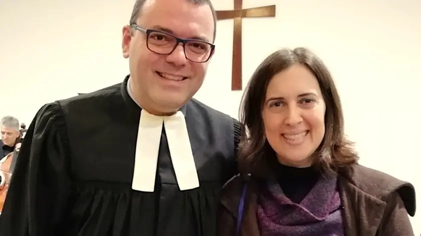 Il nuovo pastore della Chiesa valdese Peter Ciaccio con la moglie Eva Valvo