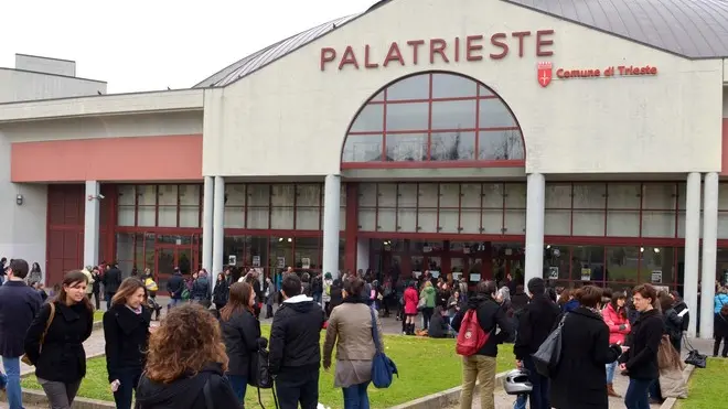 Foto Bruni 19.03.14 PalaTrieste:concorso comunale per assistente sociale