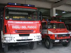 Due mezzi dei vigili del fuoco